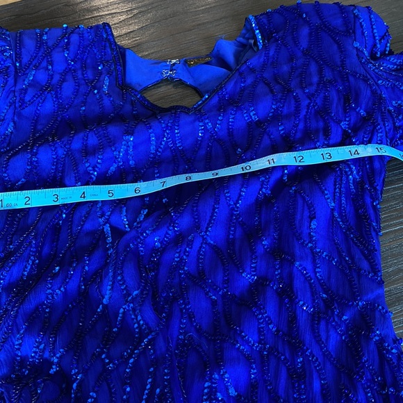 Gorgeous, 100% silk ladies sequin dress in beautiful electric blue.  Vintage - Picture 8 of 11
